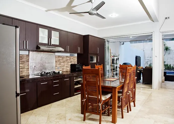 4 Bedroom Regency B10 *
