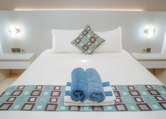 4 Bedroom Regency B10 *